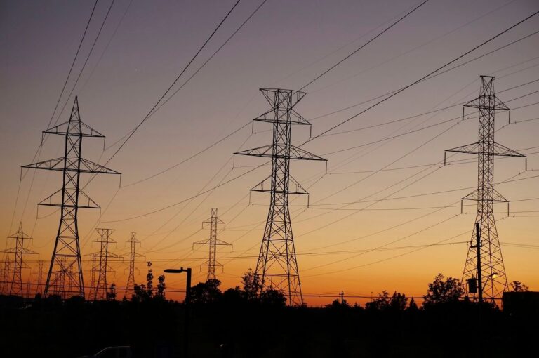 Solar vs. Electric: Which Saves You More in 2025?